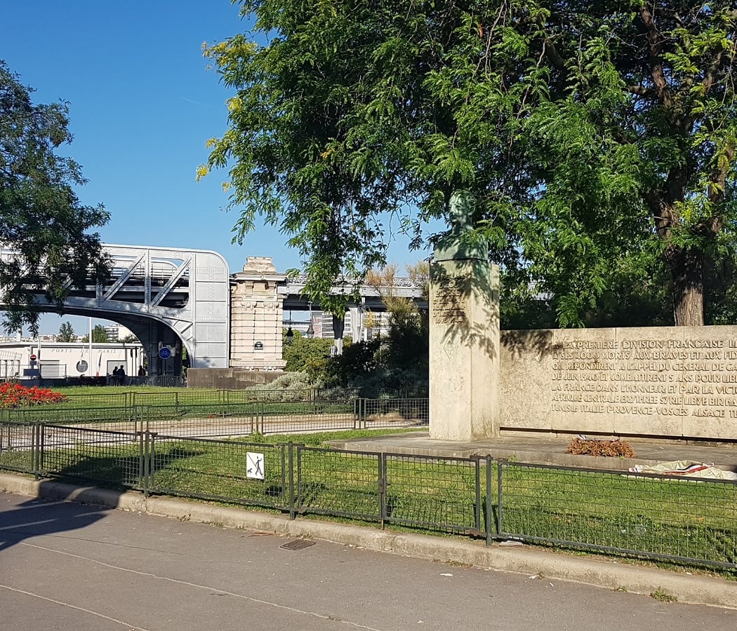 Monument au Général Diego Brosset 2